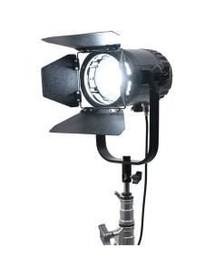 ikan Stryder Fanless Bi-Color 150W LED Fresnel Light con DMX